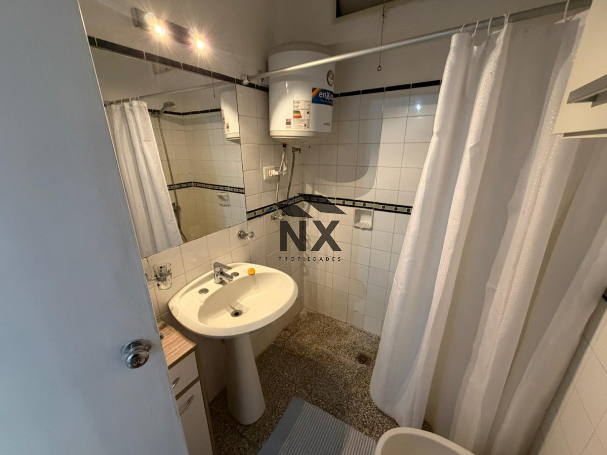 Casa ID.433 - Venta Casa 1 Dormitorio en Parque Batlle, Patio, T