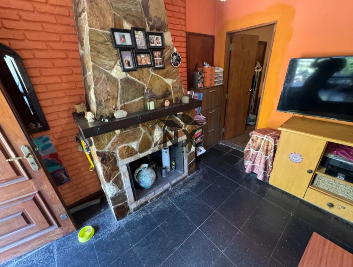 Casa ID.141 - Venta Casa 3 Dormitorios Parrillero en Patio 2 Garage Malvin, T