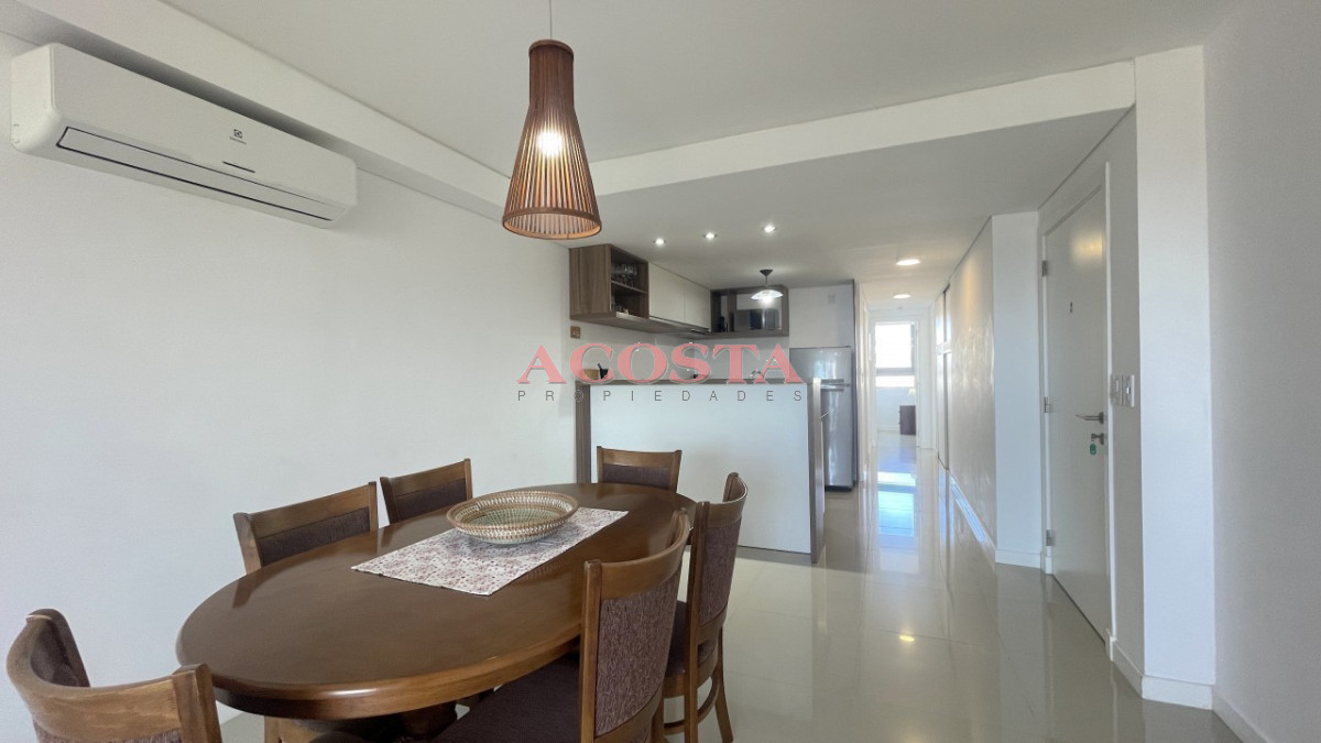 Apartamento ID.210 - Apartamento en venta a 150 mts del Mar, en playa Brava !.