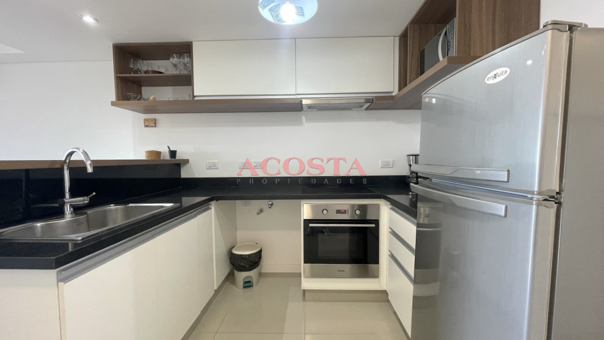 Apartamento ID.210 - Apartamento en venta a 150 mts del Mar, en playa Brava !.