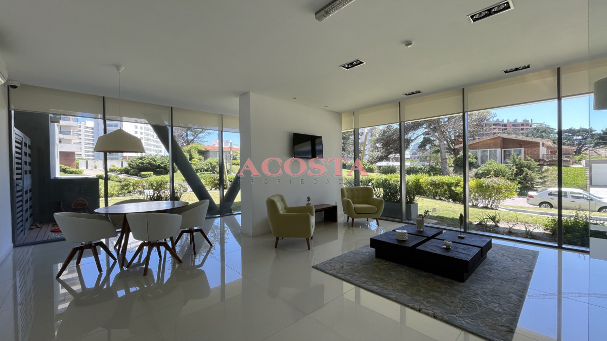 Apartamento ID.210 - Apartamento en venta a 150 mts del Mar, en playa Brava !.