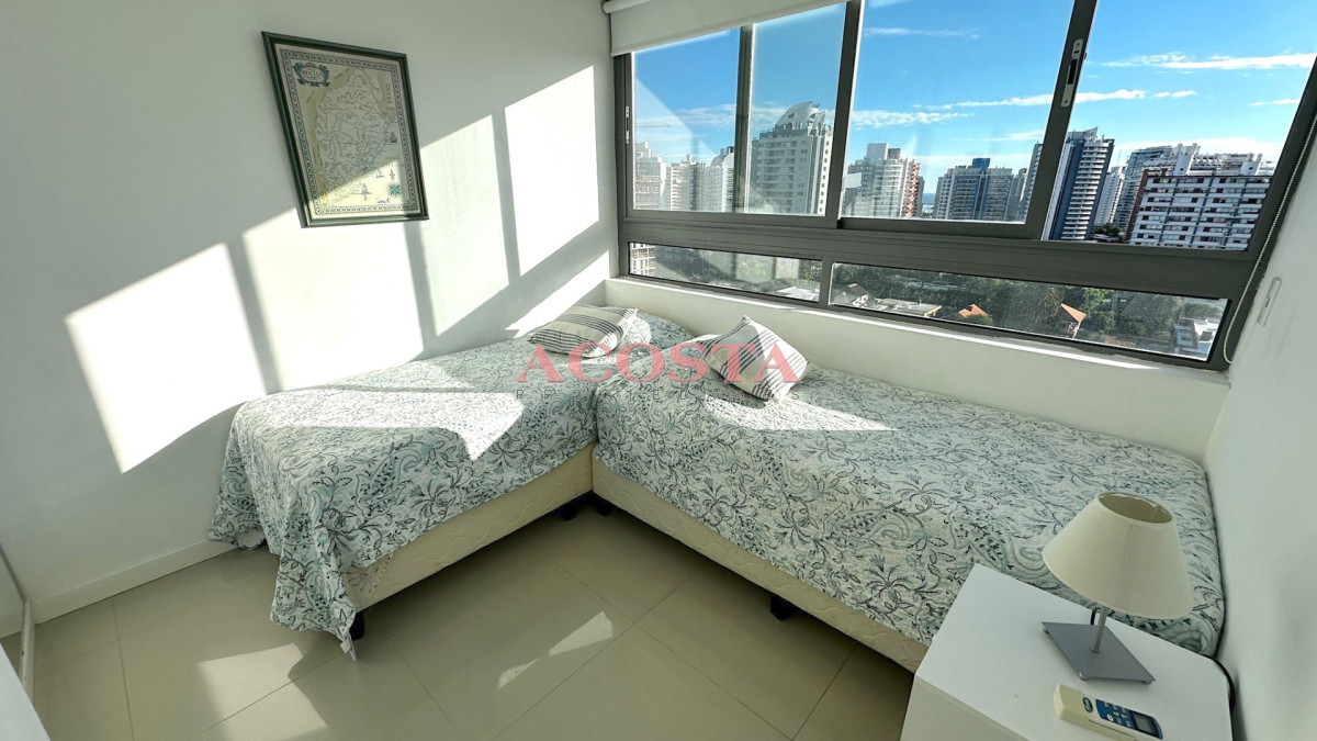 Apartamento ID.210 - Apartamento en venta a 150 mts del Mar, en playa Brava !.