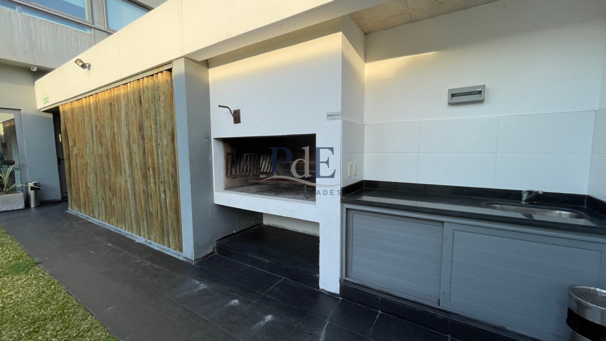 Apartamento en venta a 150 mts del Mar, en playa Brava !. - Imagen 31