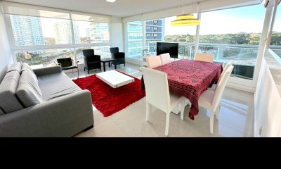 Edificio de categoría a pasos del Conrad y ambas playas