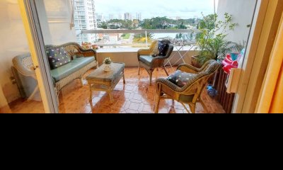 Apartamento en venta en excelente lugar de Punta del Este, equidistante de Playas Mansa y Brava.