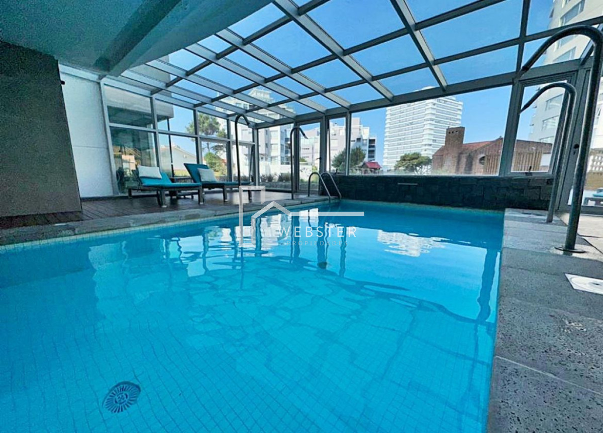 Apartamento ID.2483 - Apto en playa brava 3 dormitorios, vista a la Brava, edificio con servicios