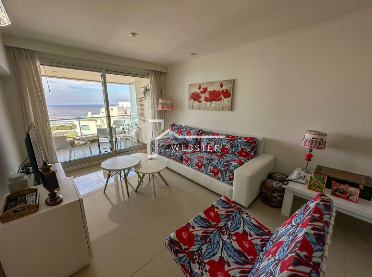 Apartamento ID.2483 - Apto en playa brava 3 dormitorios, vista a la Brava, edificio con servicios