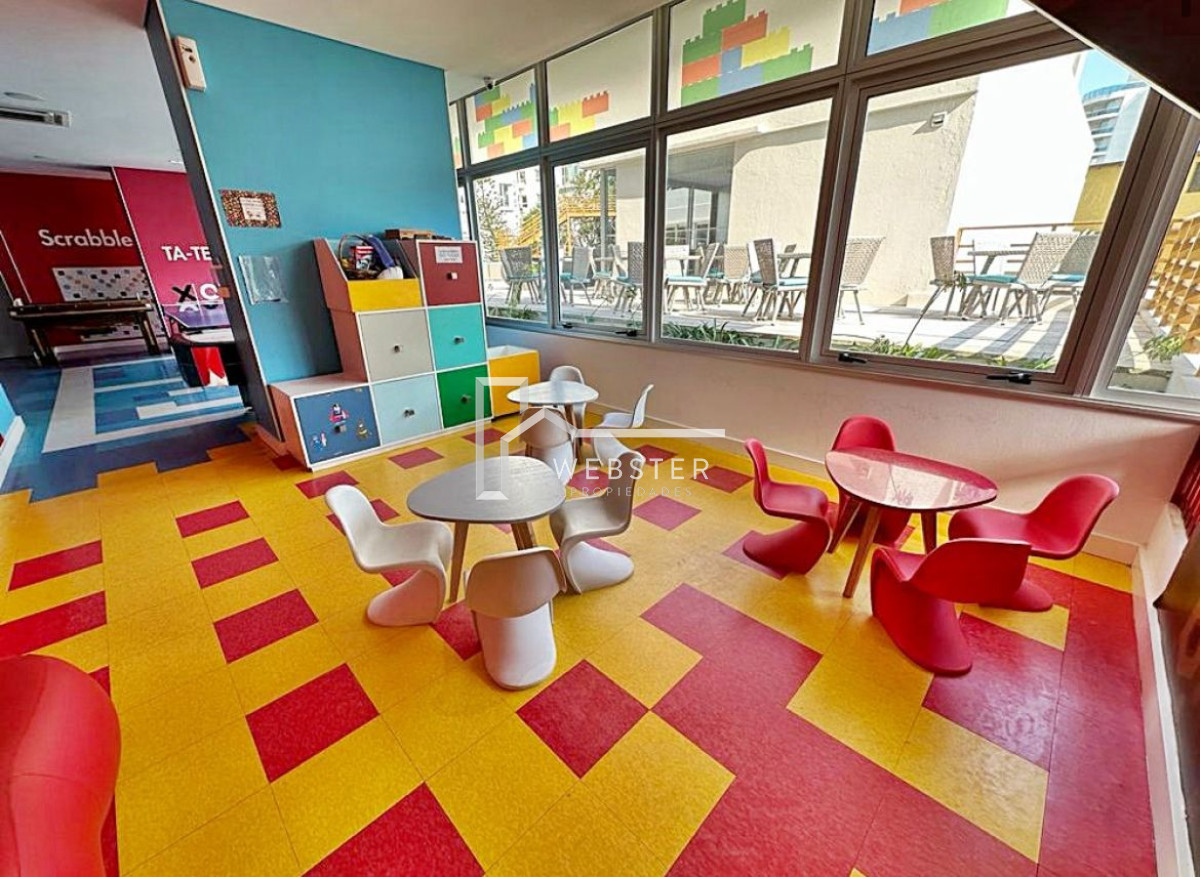 Apartamento ID.2483 - Apto en playa brava 3 dormitorios, vista a la Brava, edificio con servicios