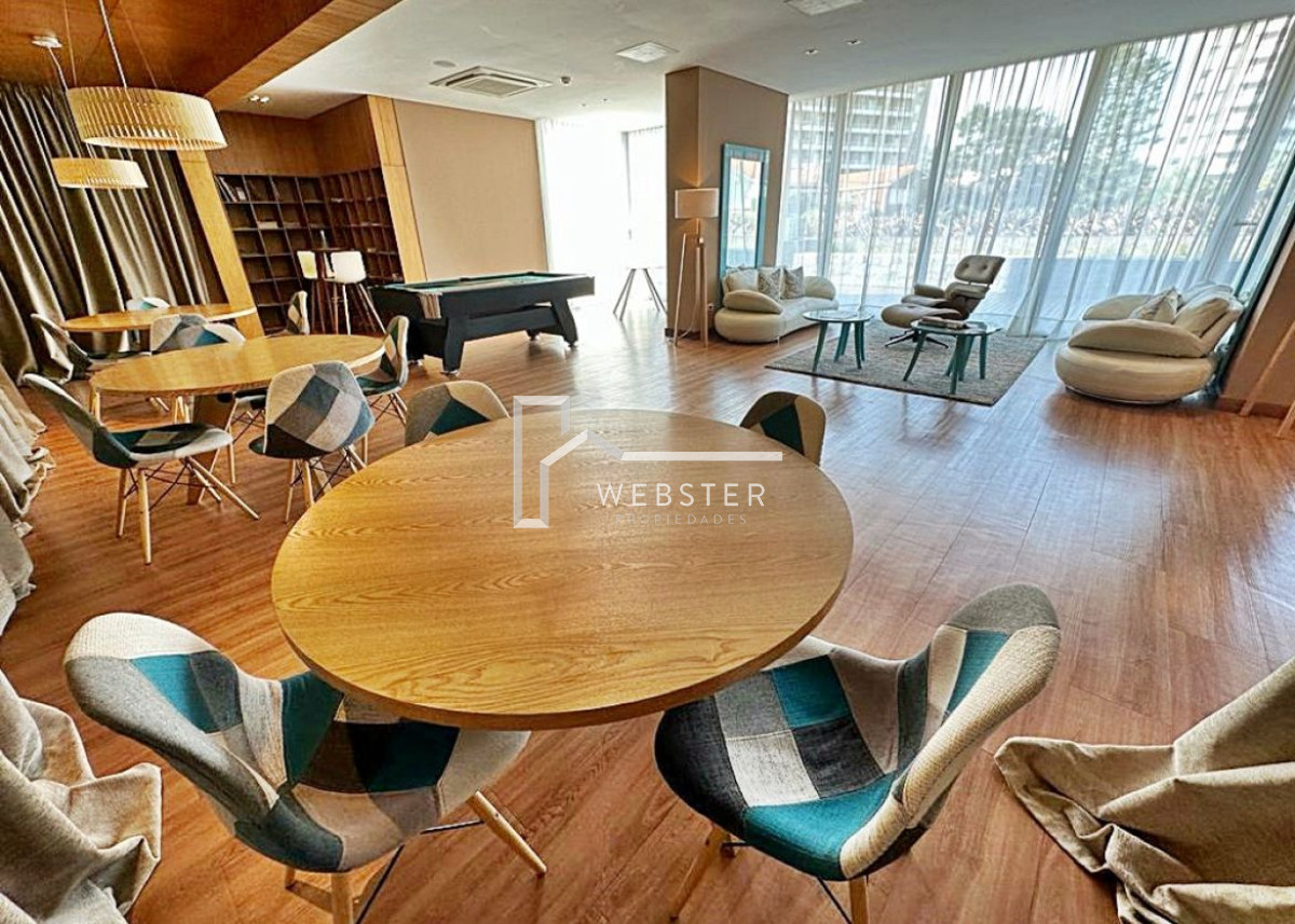 Apartamento ID.2483 - Apto en playa brava 3 dormitorios, vista a la Brava, edificio con servicios