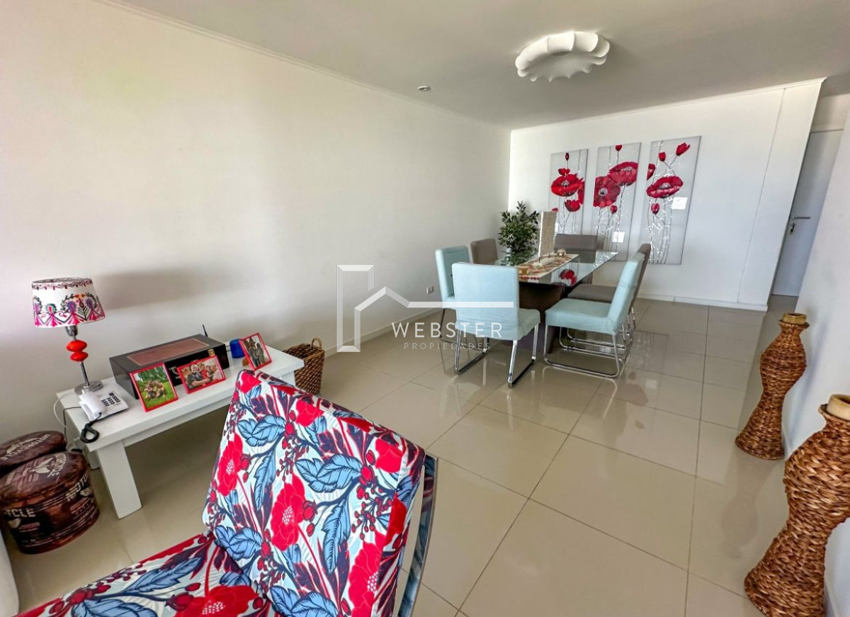 Apartamento ID.2483 - Apto en playa brava 3 dormitorios, vista a la Brava, edificio con servicios