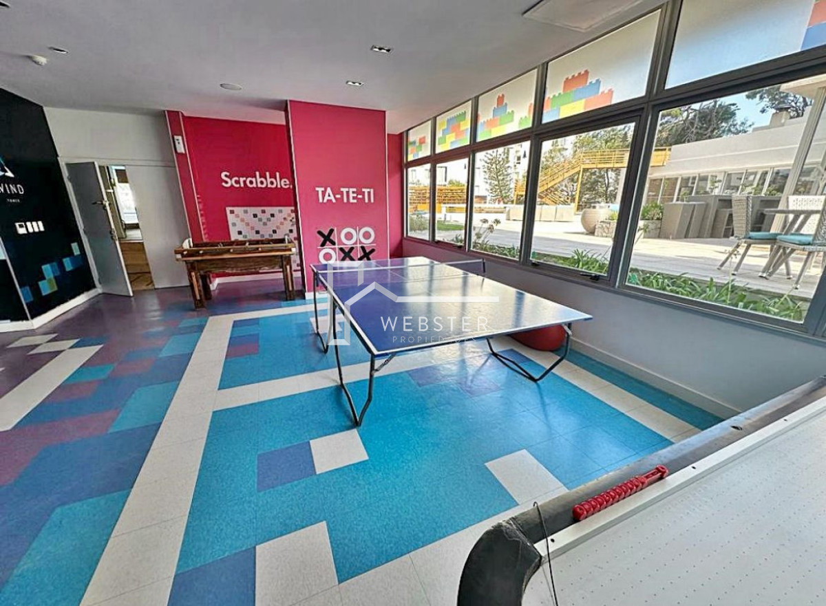 Apartamento ID.2483 - Apto en playa brava 3 dormitorios, vista a la Brava, edificio con servicios