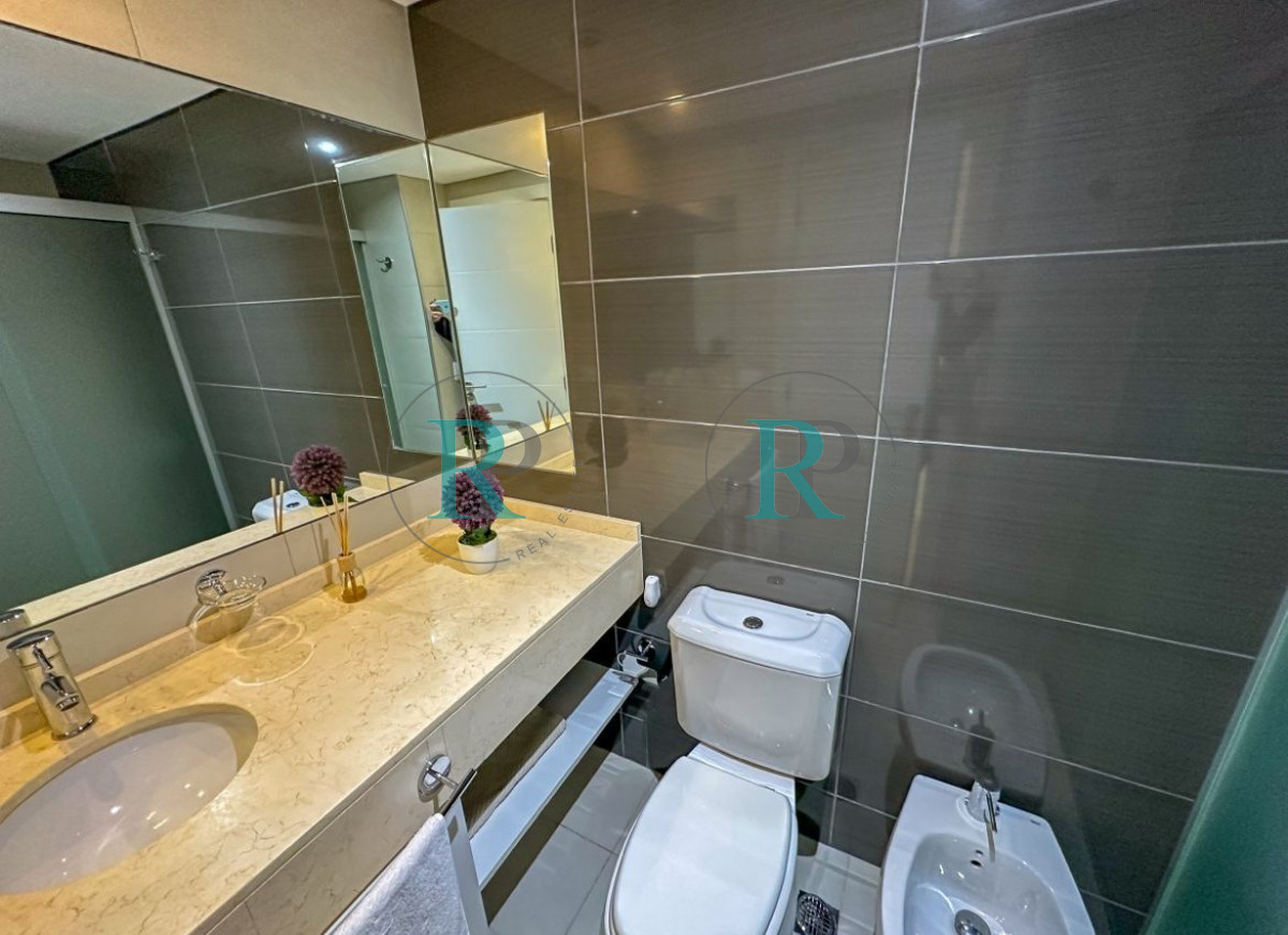 Apartamento ID.2493 - Apto 3 dormitorios, vista a la Brava, edificio con servicios