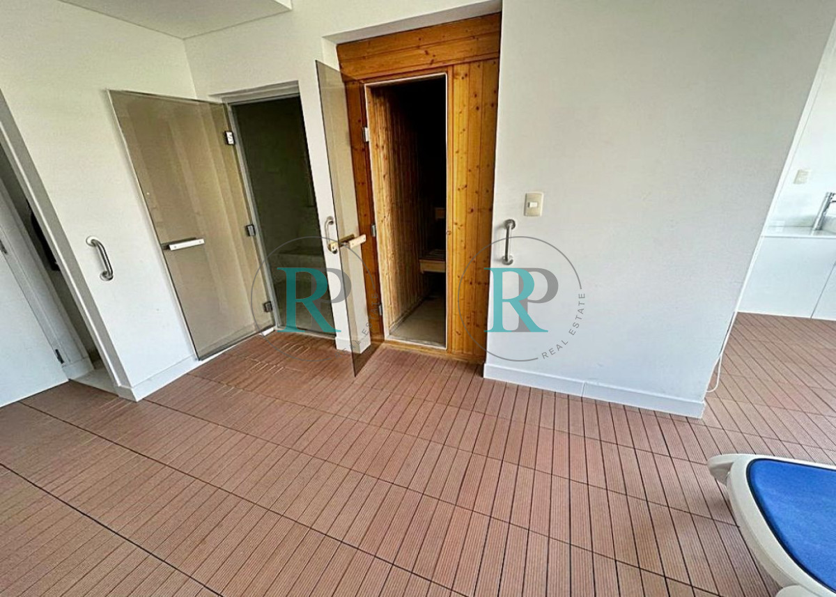 Apartamento ID.2493 - Apto 3 dormitorios, vista a la Brava, edificio con servicios