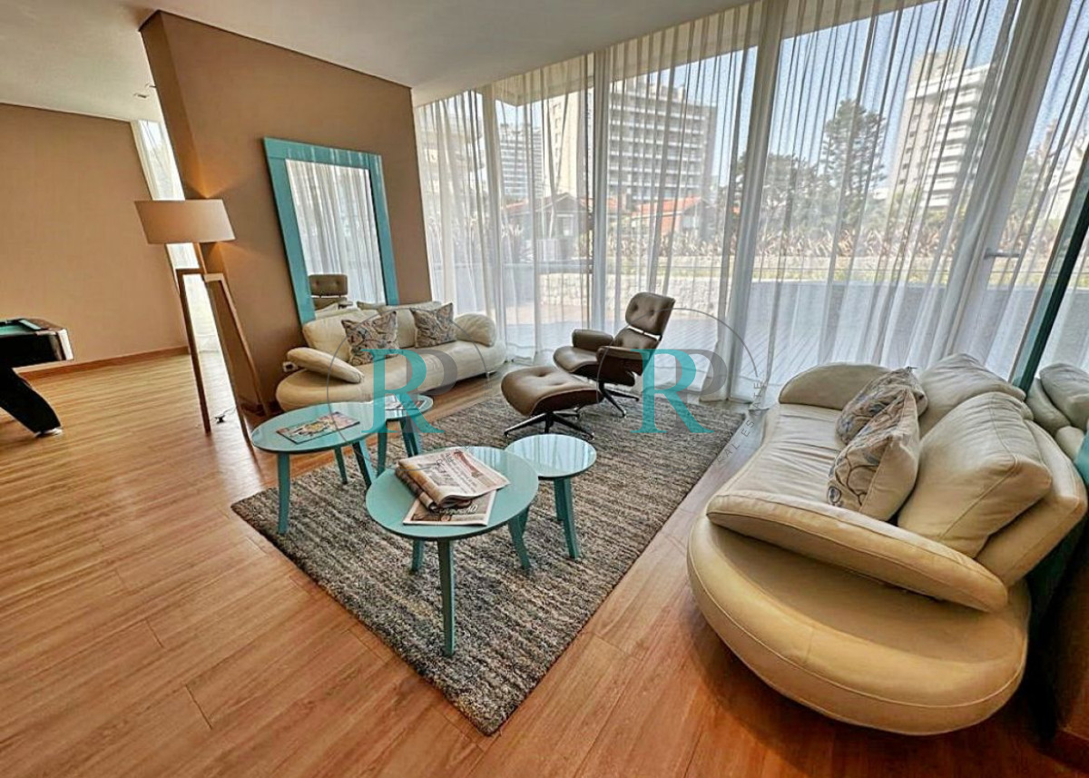 Apartamento ID.2493 - Apto 3 dormitorios, vista a la Brava, edificio con servicios