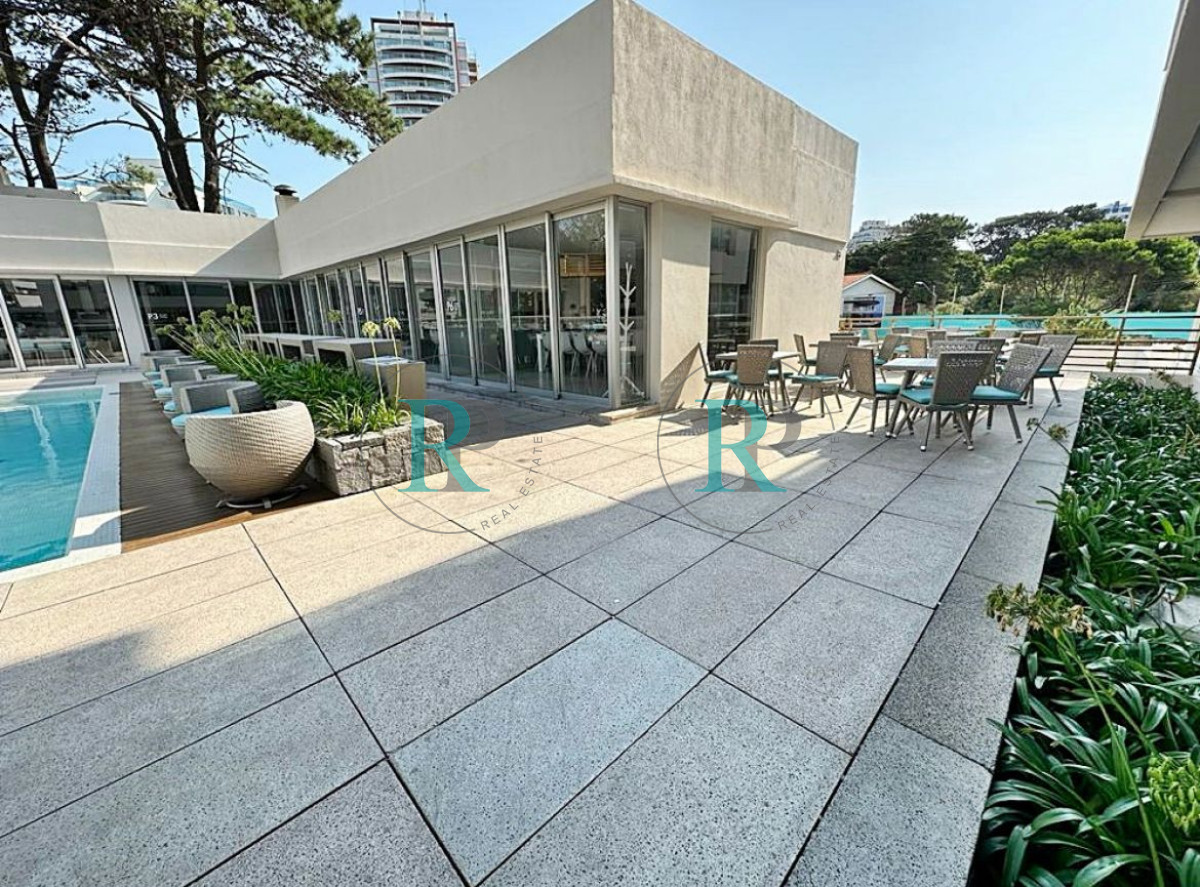 Apartamento ID.2493 - Apto 3 dormitorios, vista a la Brava, edificio con servicios