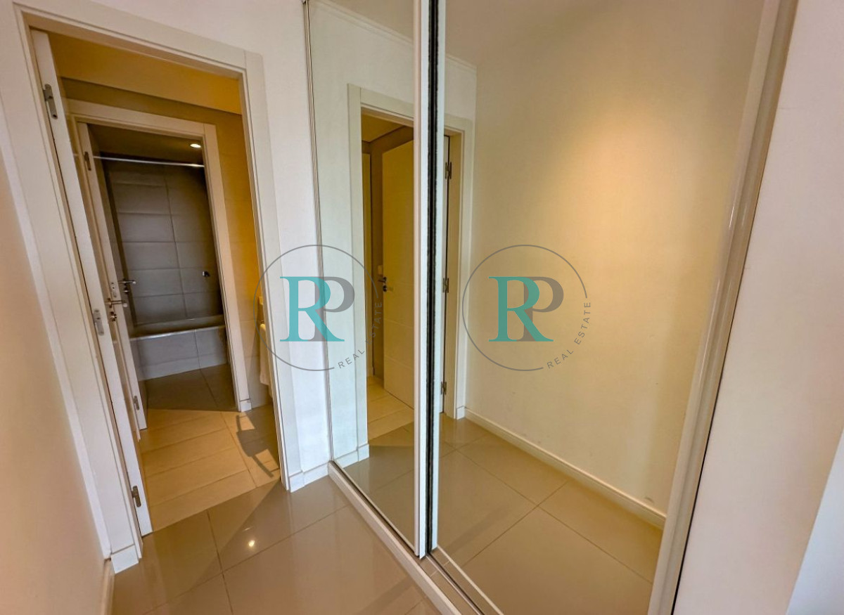 Apartamento ID.2493 - Apto 3 dormitorios, vista a la Brava, edificio con servicios