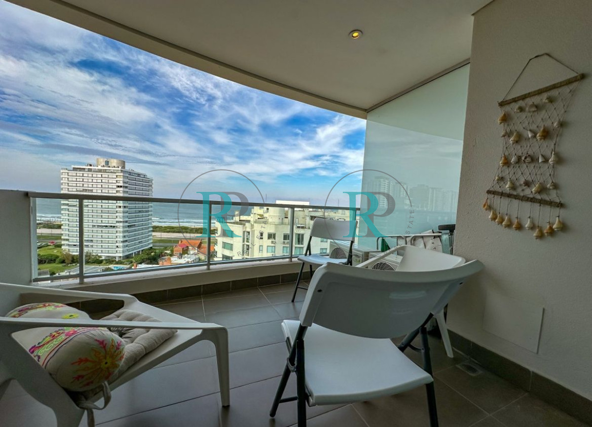 Apartamento ID.2493 - Apto 3 dormitorios, vista a la Brava, edificio con servicios