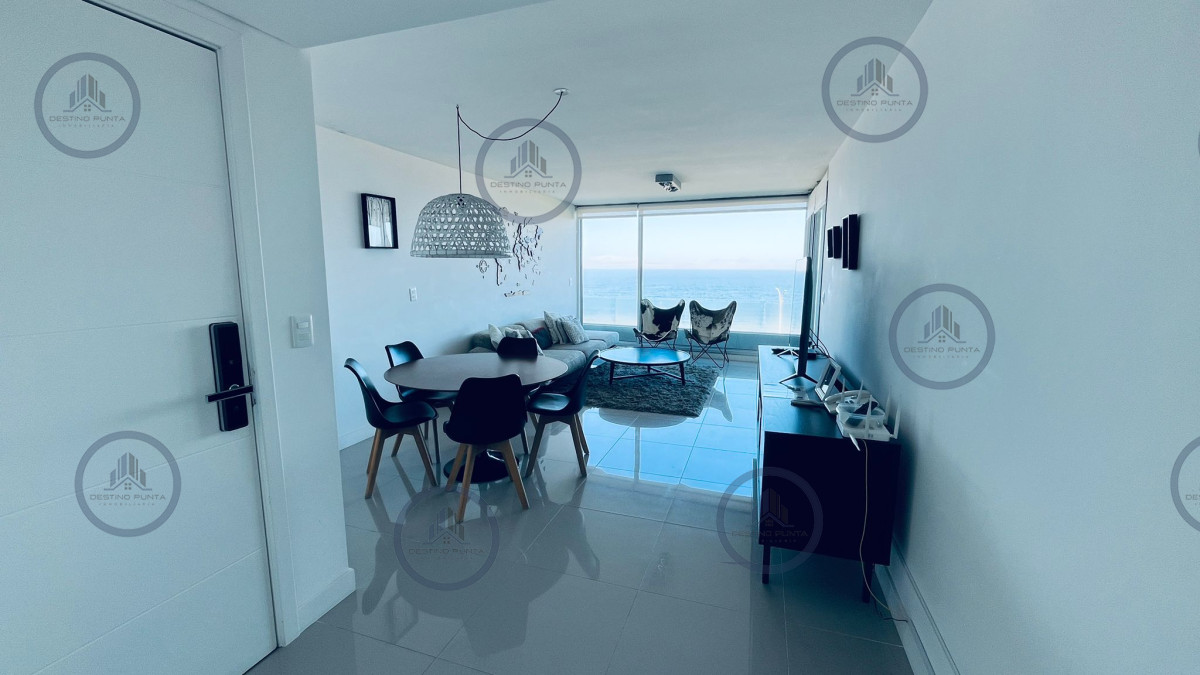 Apartamento ID.2863 - Apartamento de 2 Dormitorios con vista al mar y parrillero propio sobre Playa Mansa