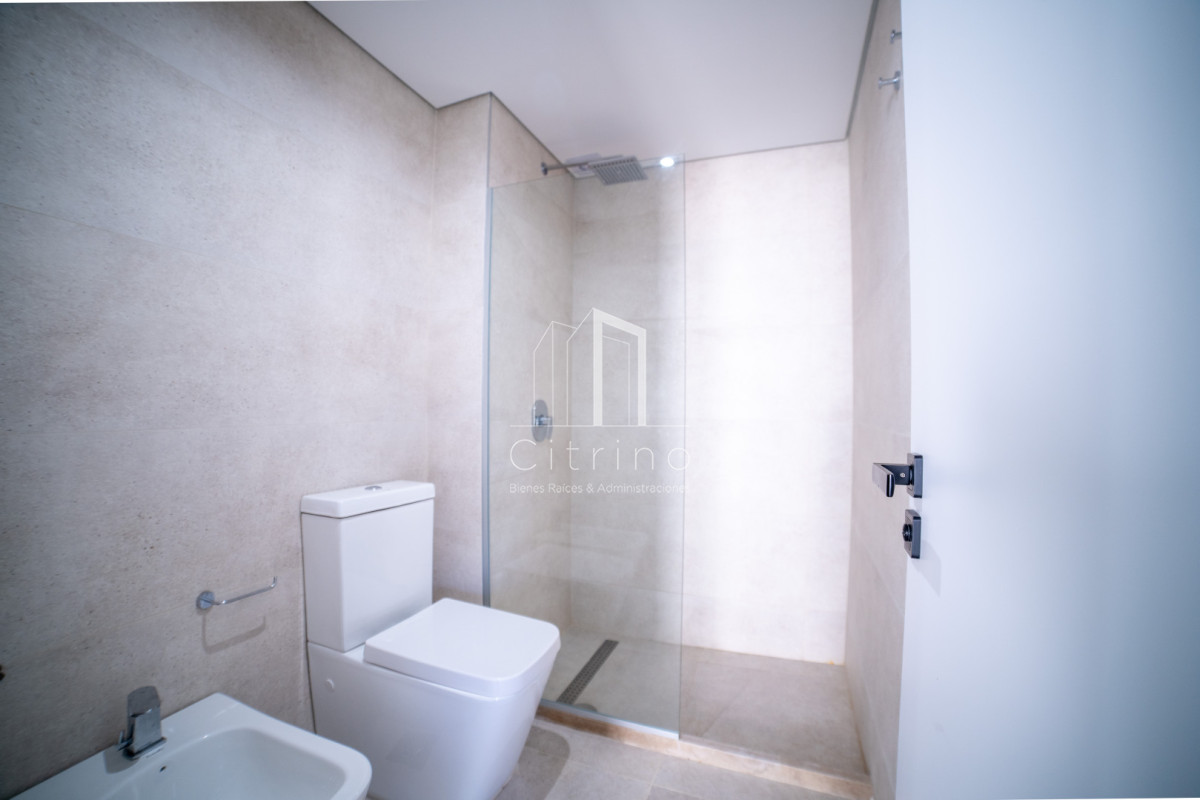 Apartamento ID.2285 - Apartamento de 2 dormitorios con vista al mar, Punta del Este Playa Brava