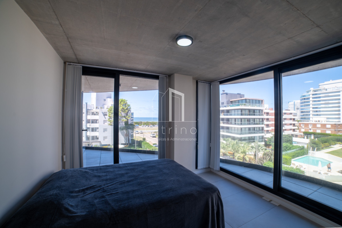 Apartamento ID.2285 - Apartamento de 2 dormitorios con vista al mar, Punta del Este Playa Brava