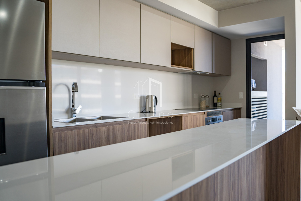 Apartamento ID.2285 - Apartamento de 2 dormitorios con vista al mar, Punta del Este Playa Brava