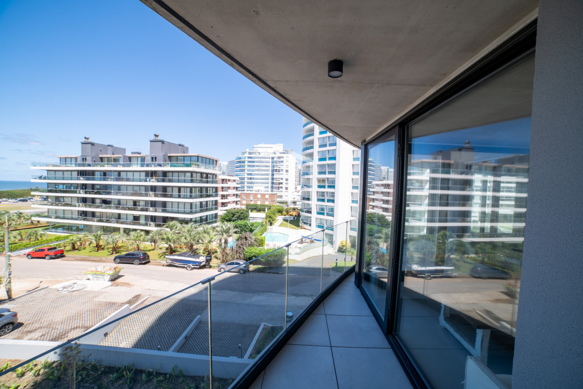 Apartamento ID.2285 - Apartamento de 2 dormitorios con vista al mar, Punta del Este Playa Brava