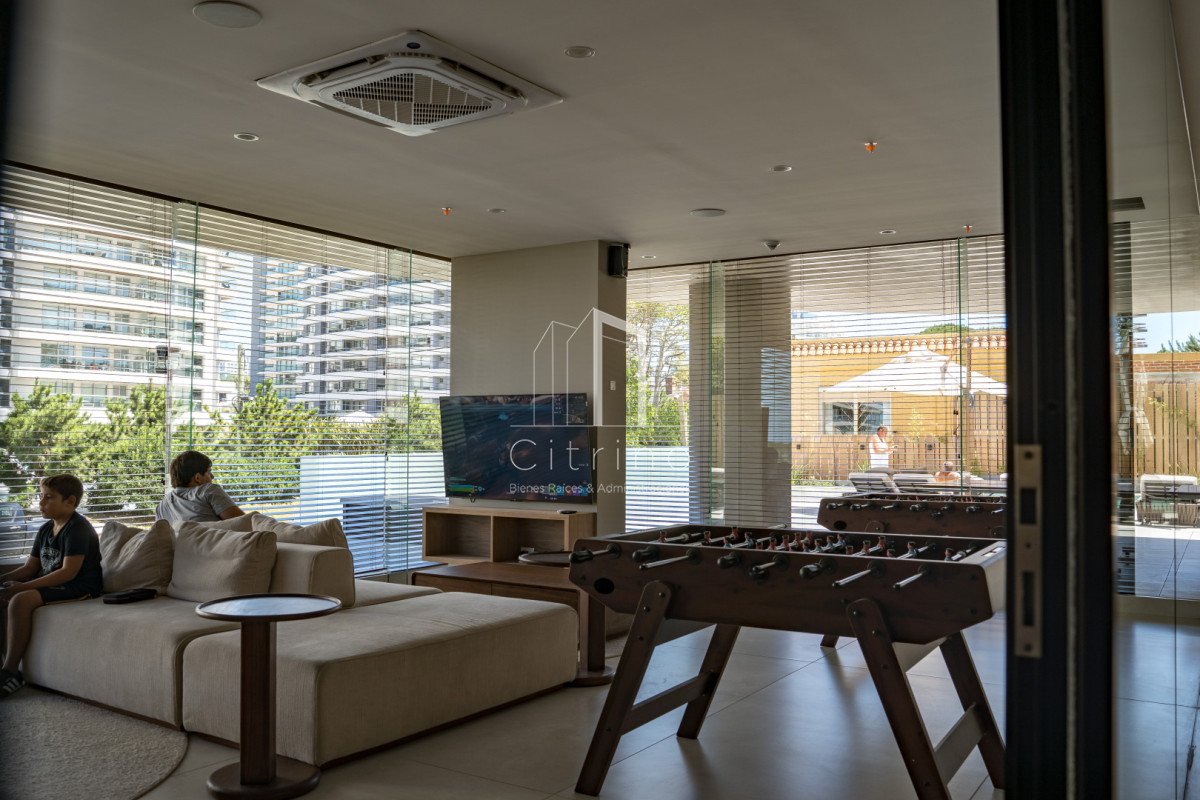 Apartamento ID.2285 - Apartamento de 2 dormitorios con vista al mar, Punta del Este Playa Brava