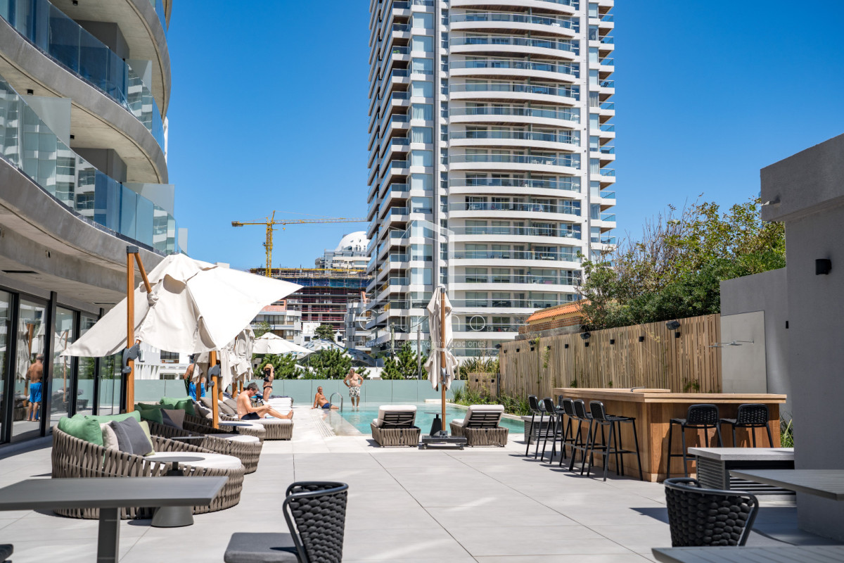 Apartamento ID.2285 - Apartamento de 2 dormitorios con vista al mar, Punta del Este Playa Brava