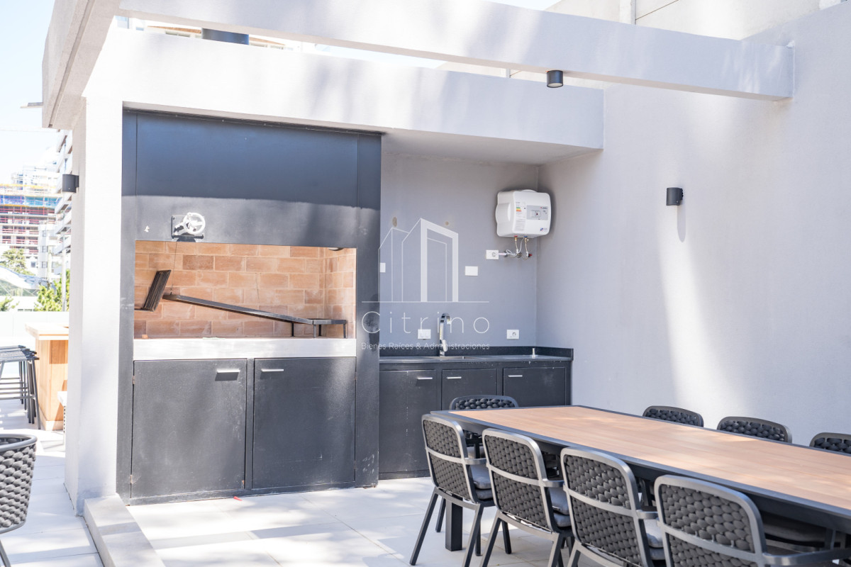 Apartamento ID.2285 - Apartamento de 2 dormitorios con vista al mar, Punta del Este Playa Brava