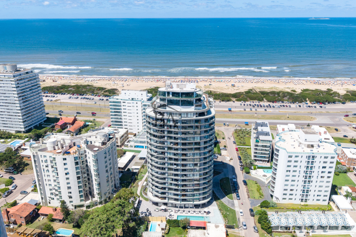 Apartamento ID.138 - Apartamento de 2 dormitorios con vista al mar, Punta del Este Playa Brava