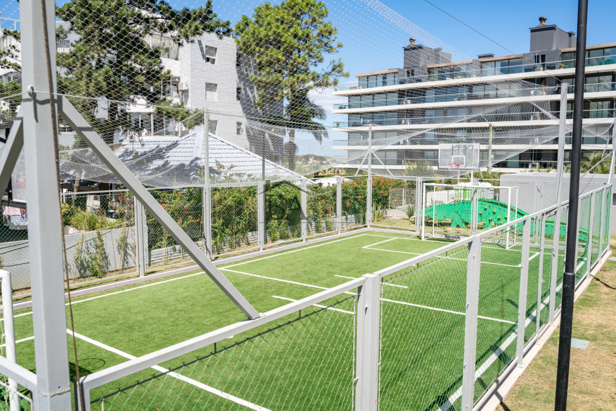 Apartamento ID.138 - Apartamento de 2 dormitorios con vista al mar, Punta del Este Playa Brava