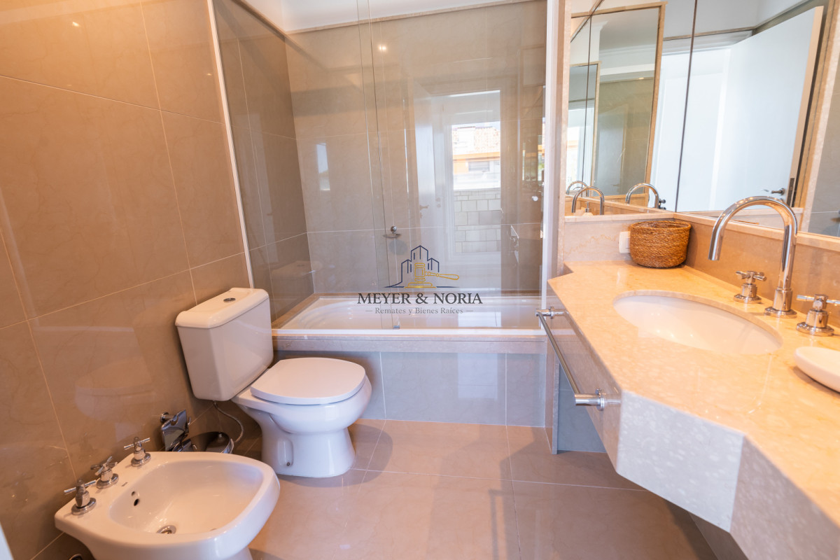 Apartamento ID.214 - Venta de Apartamento 4 DORMITORIOS con vista al mar