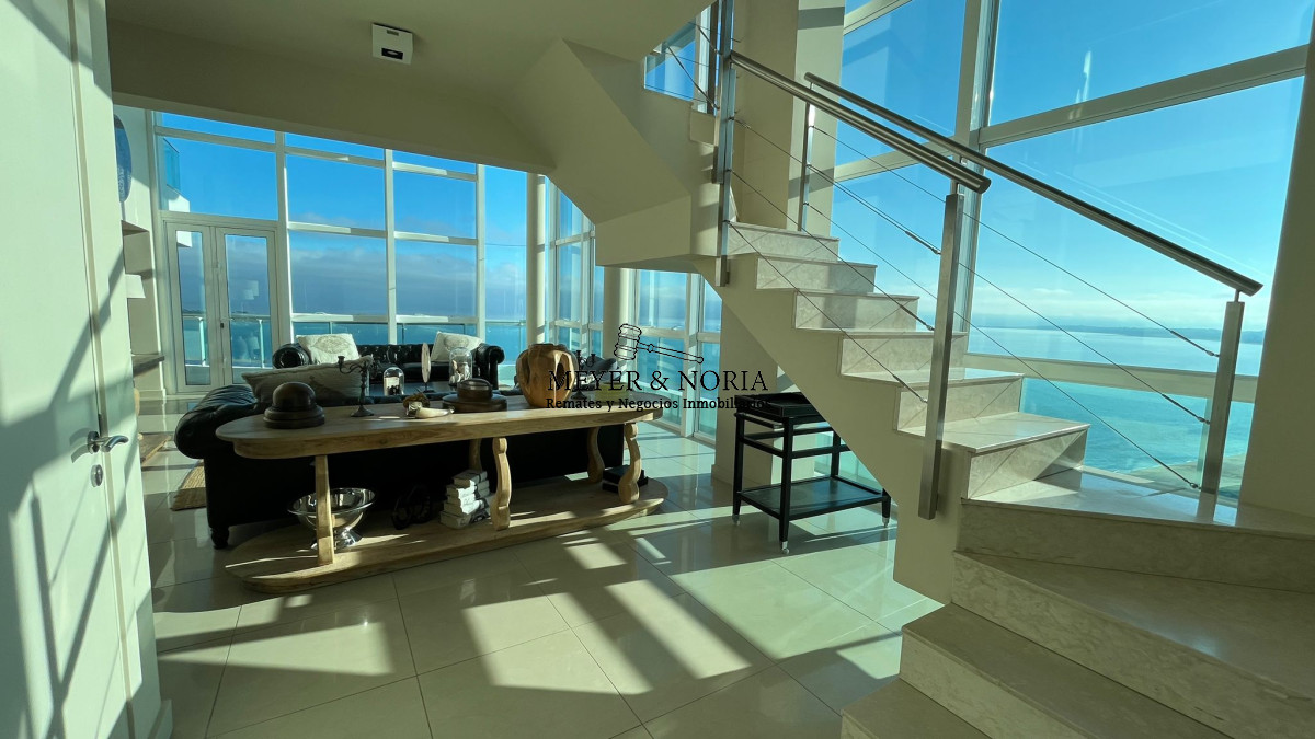 Apartamento ID.57 - Penthouse de 4 suites mas dependencia y todos los servicios