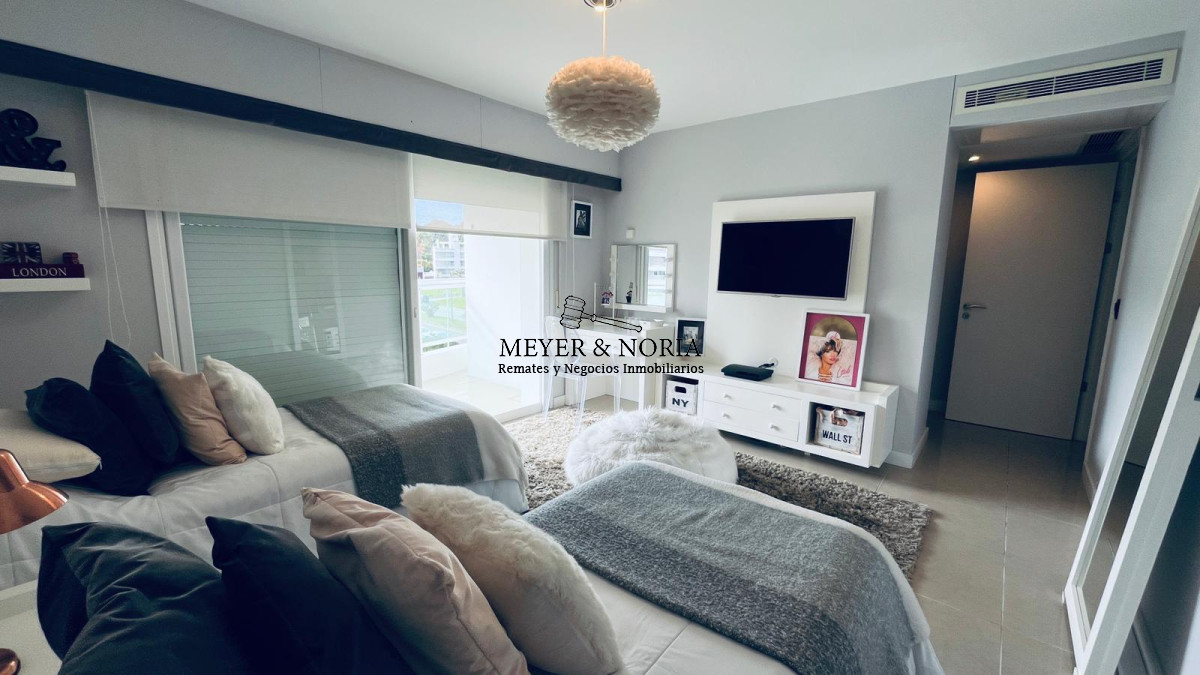 Apartamento ID.61 - Venta Aquarela, 2 dorm en suite, más dependencia y todos los servicios 