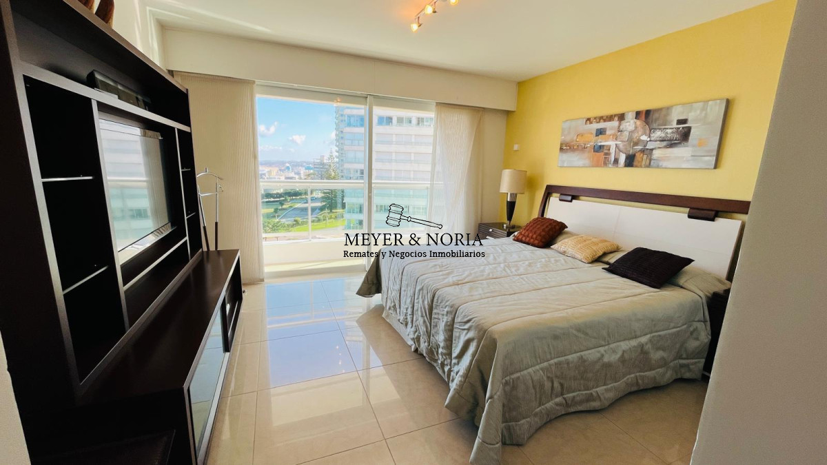 Apartamento ID.63 - Alquiler Aquarela, esquinero a Punta Ballena, 3 suites mas dependencia y baño de servicio