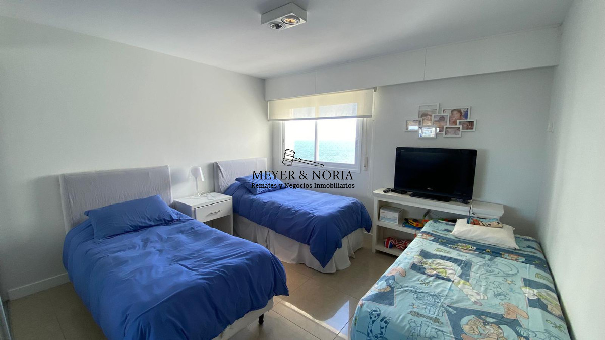 Apartamento ID.14 - Torre de alta gama, vista al mar, 2 dorm mas servicio- Playa Mansa
