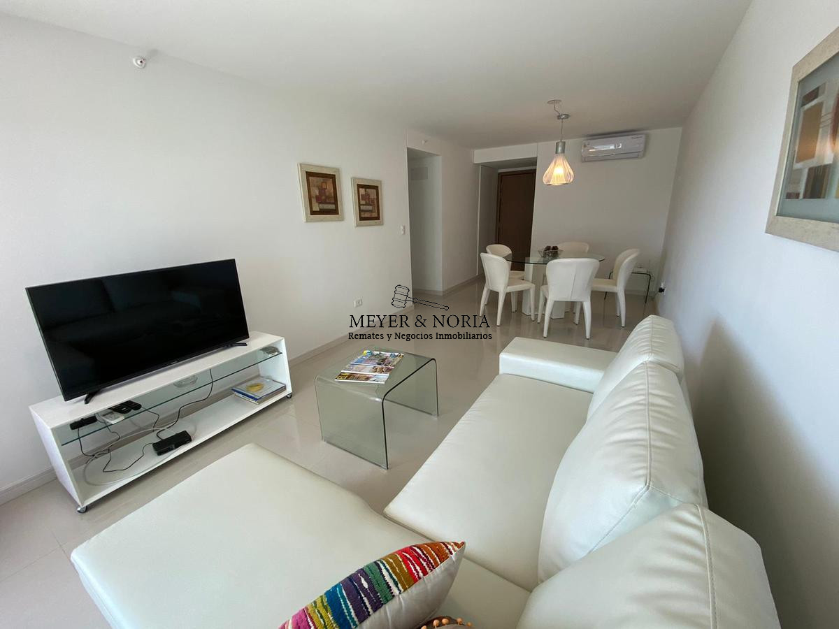 Apartamento ID.4 - Apto en playa brava, 1 dormitorio, terraza, parrillero, servicios