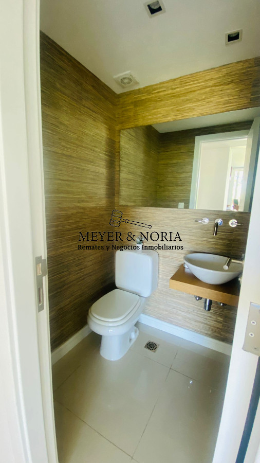 Apartamento ID.47 - Apto en venta de 3 dormitorios, con parrillero propio - Playa Brava
