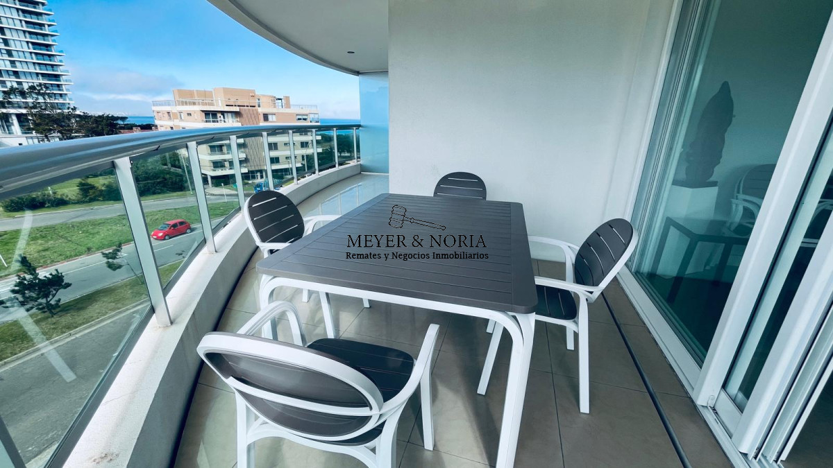Apartamento ID.61 - Venta Aquarela, 2 dorm en suite, más dependencia y todos los servicios 