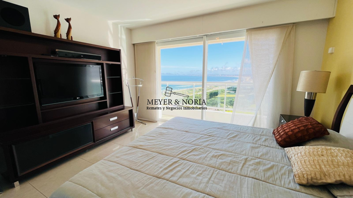Apartamento ID.63 - Alquiler Aquarela, esquinero a Punta Ballena, 3 suites mas dependencia y baño de servicio