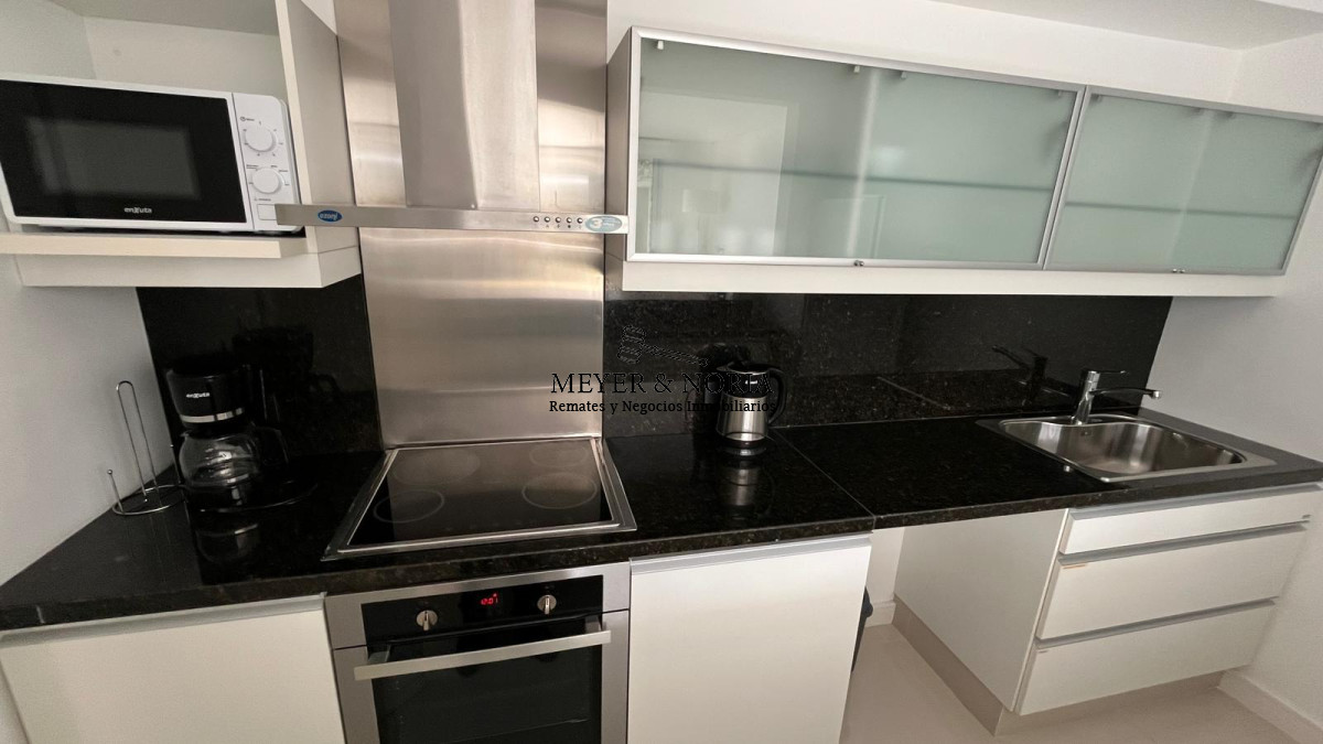 Apartamento ID.52 - Apto en venta en la Brava de un dorm en suite, con barbacoa y servicios 
