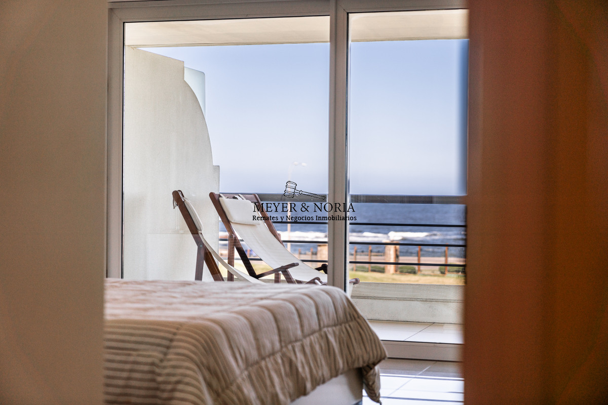 Apartamento ID.42 - Venta de Apartamento 2 DORMITORIOS en Playa Mansa, Punta del Este.