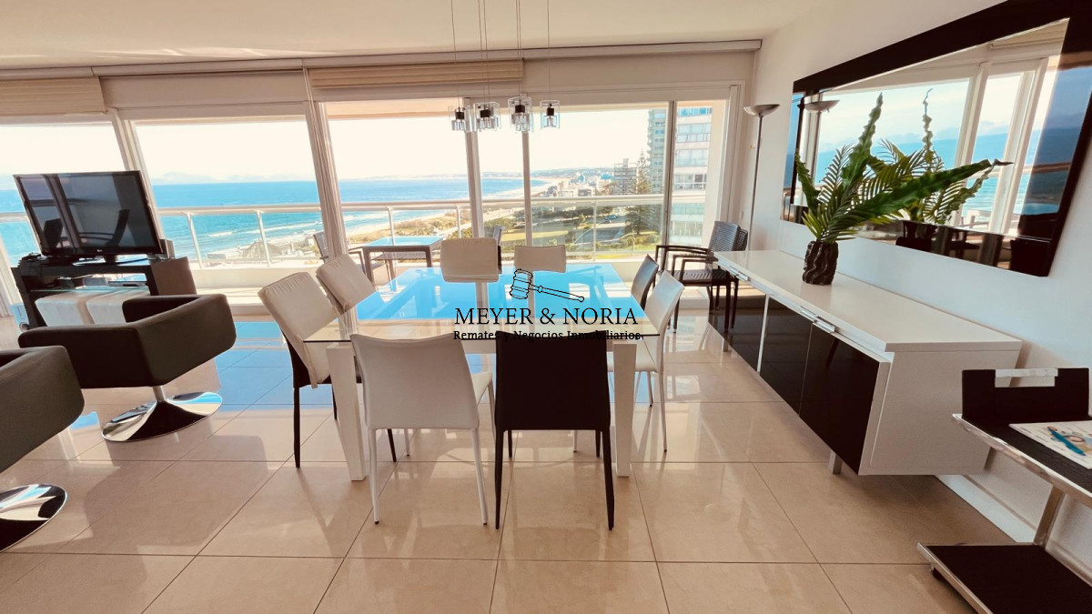 Apartamento ID.63 - Alquiler Aquarela, esquinero a Punta Ballena, 3 suites mas dependencia y baño de servicio