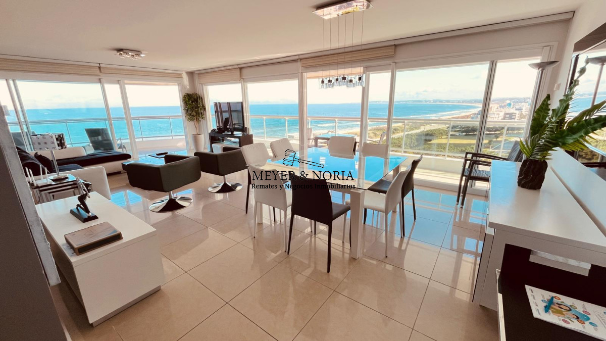 Apartamento ID.63 - Alquiler Aquarela, esquinero a Punta Ballena, 3 suites mas dependencia y baño de servicio