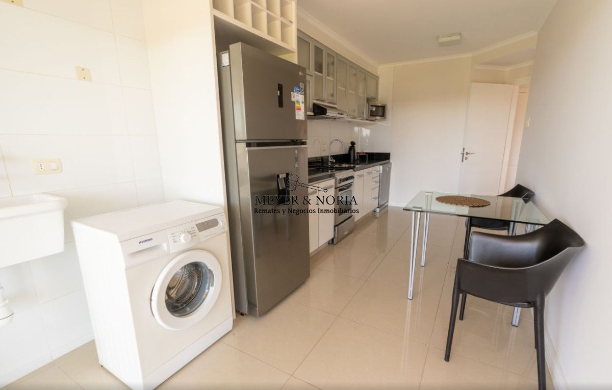 Apartamento ID.44 - Venta de apto alta gama. dos dormitorios, todos los servicios 