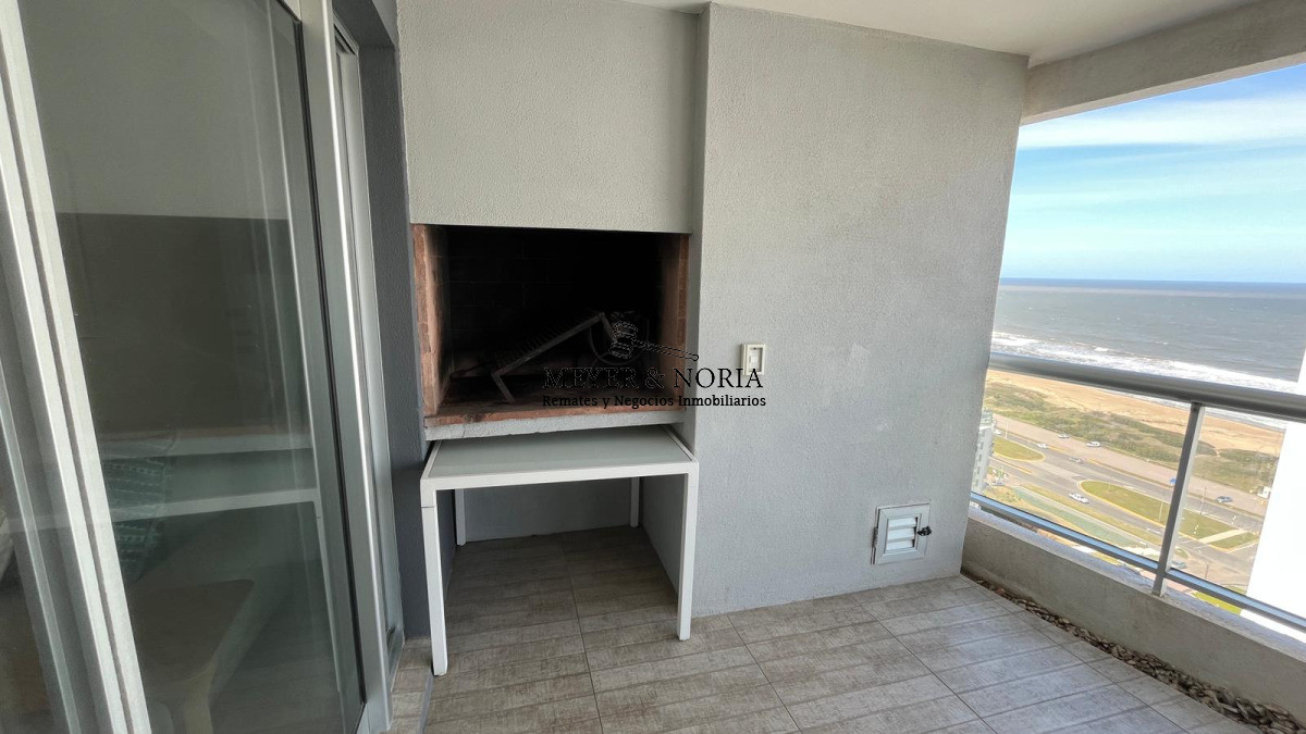 Apartamento ID.84 - Piso alto, parrillero propio, 3 dorm más dep, todos los servicios, Playa Brava pda 10