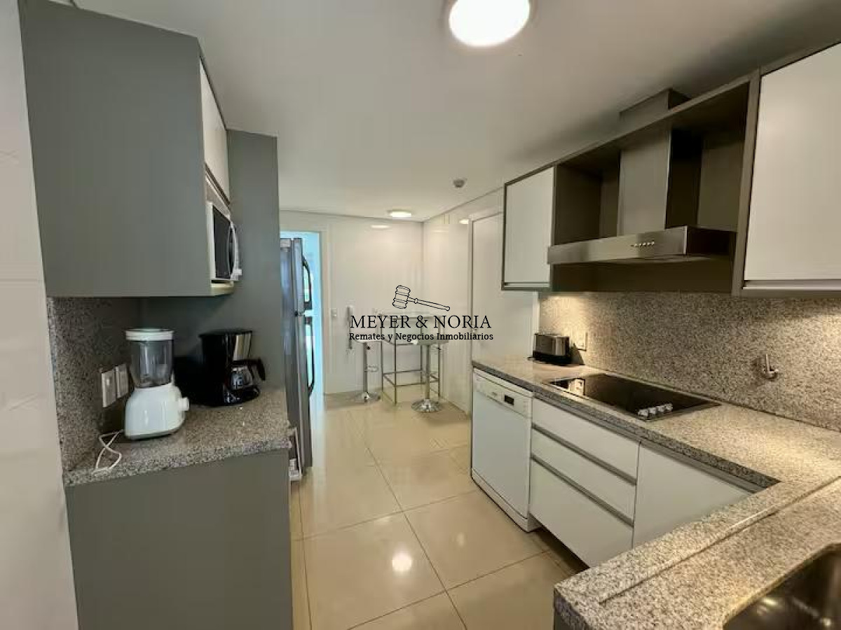 Apartamento ID.2 - Apto en torre de alta gama, 2 suites dep, TEMP 2026 - Playa Mansa