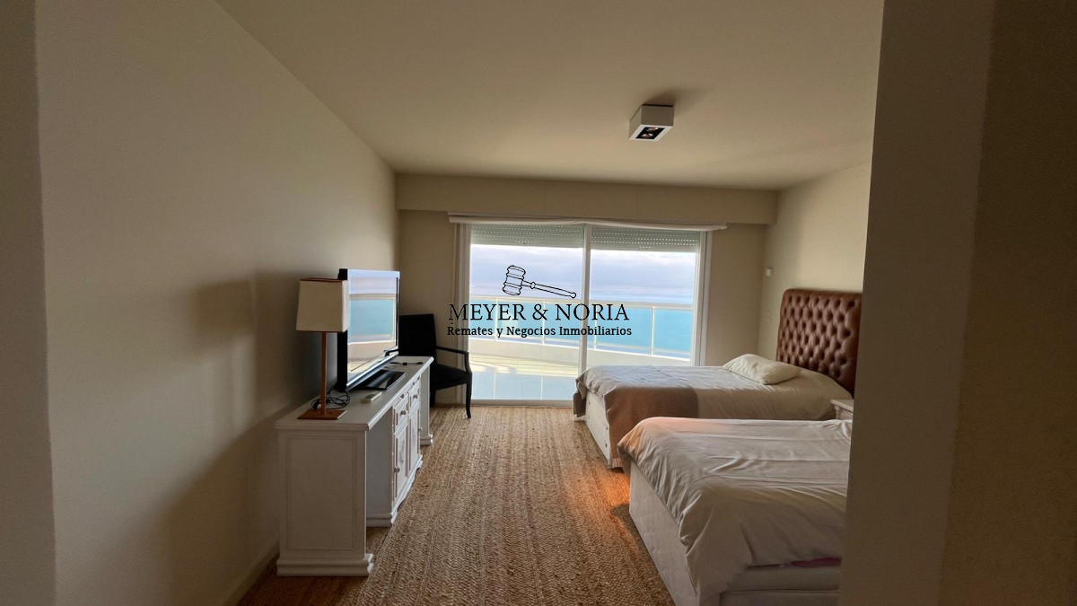 Apartamento ID.57 - Penthouse de 4 suites mas dependencia y todos los servicios