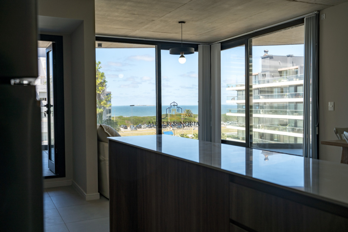 Apartamento ID.126 - Apartamento de 2 dormitorios con vista al mar, Punta del Este Playa Brava
