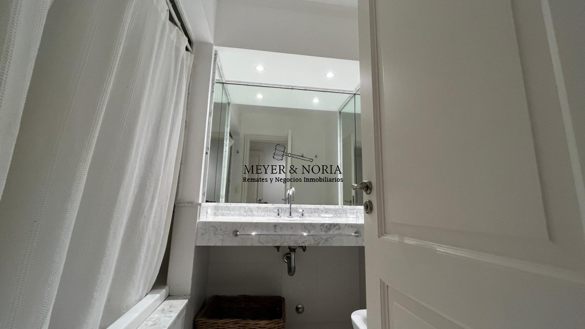 Apartamento ID.68 - Apto en playa Mansa de 3 suites, parrillero propio y todos los servicios